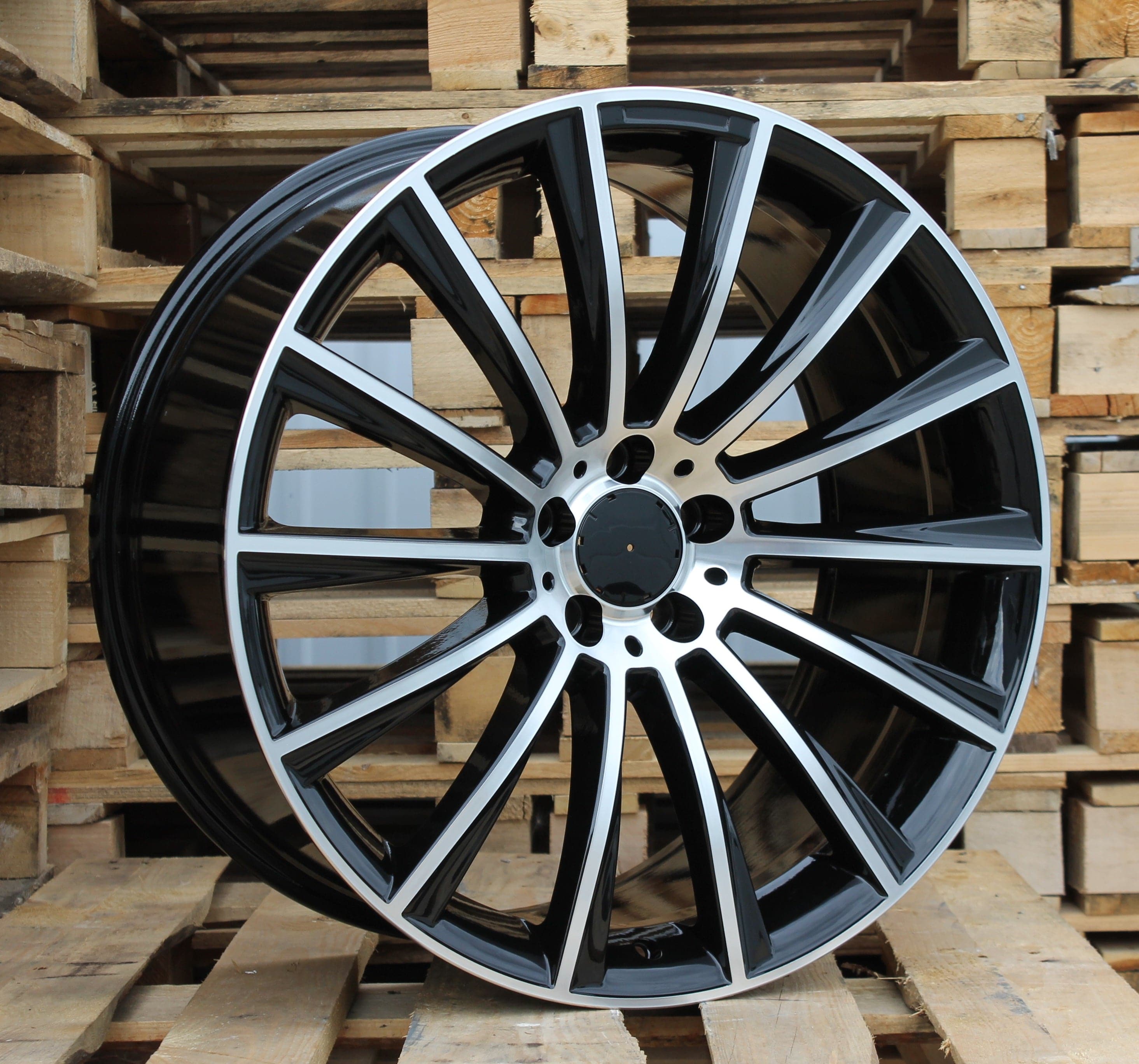 Alu kola Racing Line B1048 8.5x18 5x112 ET48 černá, Mercedes WheelsUp