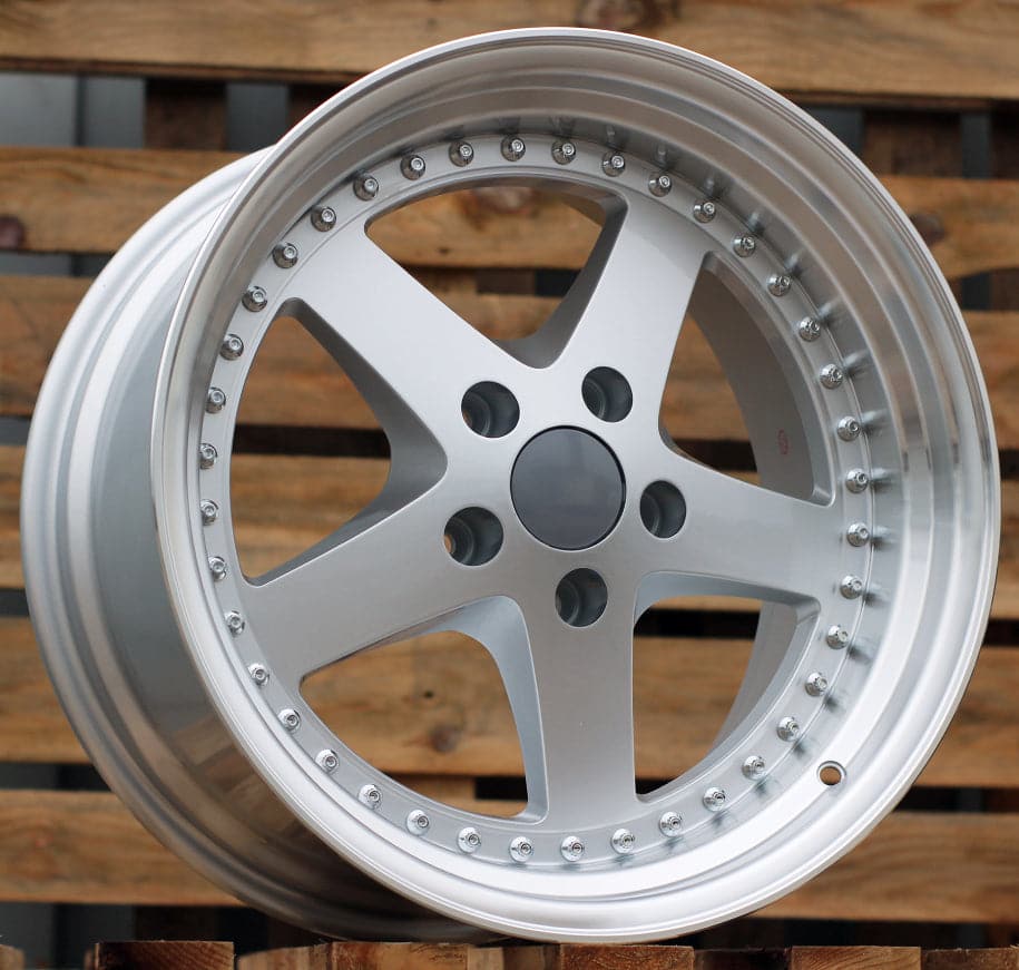 Alu kola Racing Line B1161 8.5x18 5x120 ET30, stříbrná WheelsUp