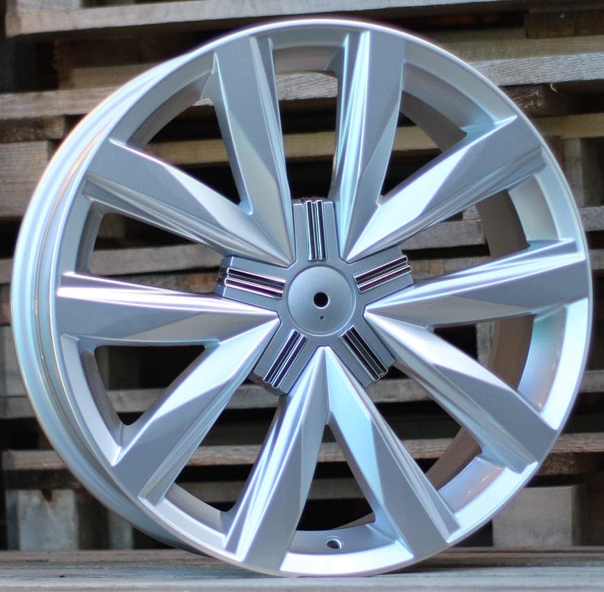 Alu kola Racing Line B1351 8x18 5x120 ET50 stříbrná, Volkswagen WheelsUp
