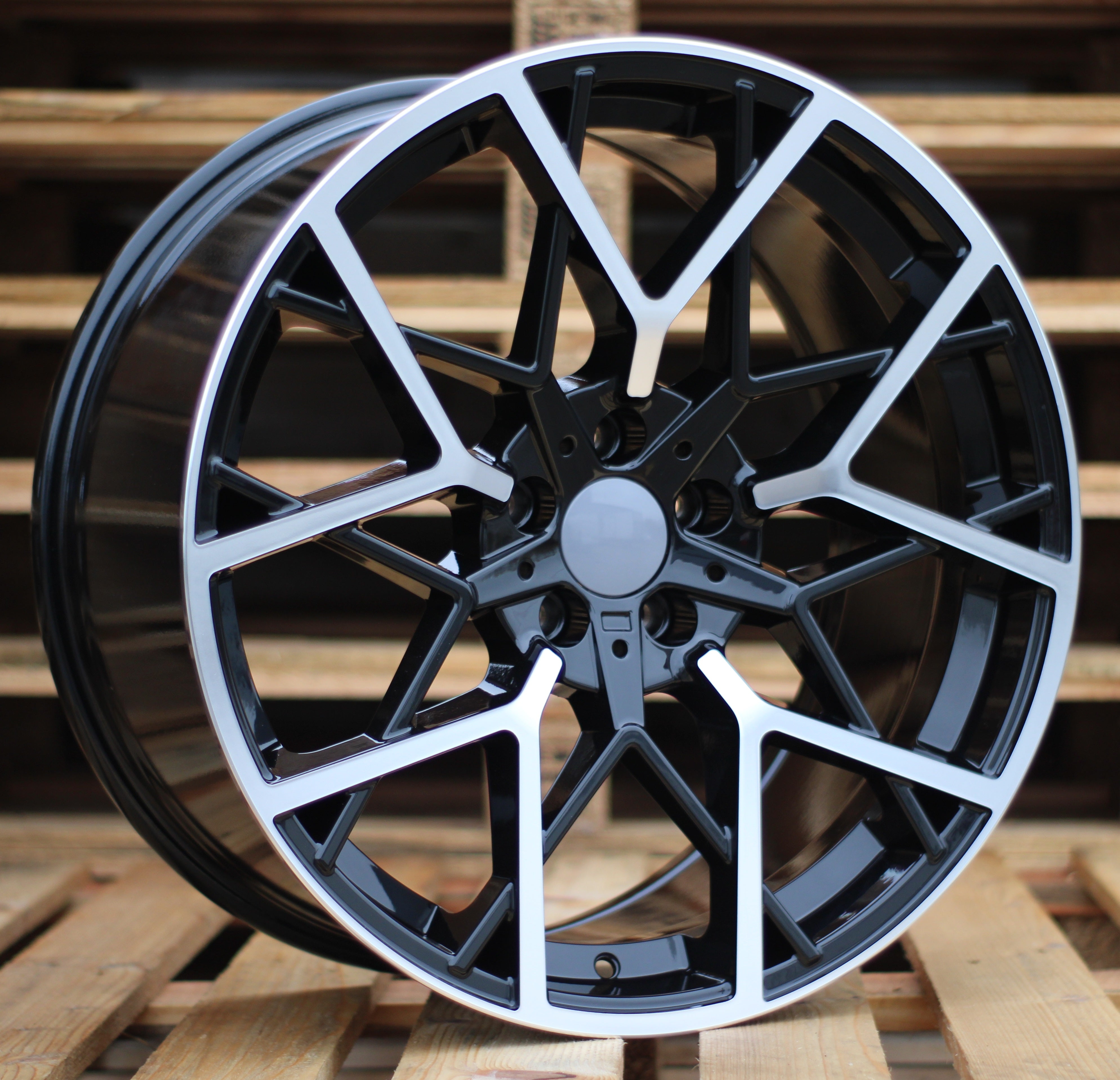 Alu kola Racing Line B1383 9.5x19 5x112 ET37 černá, BMW WheelsUp