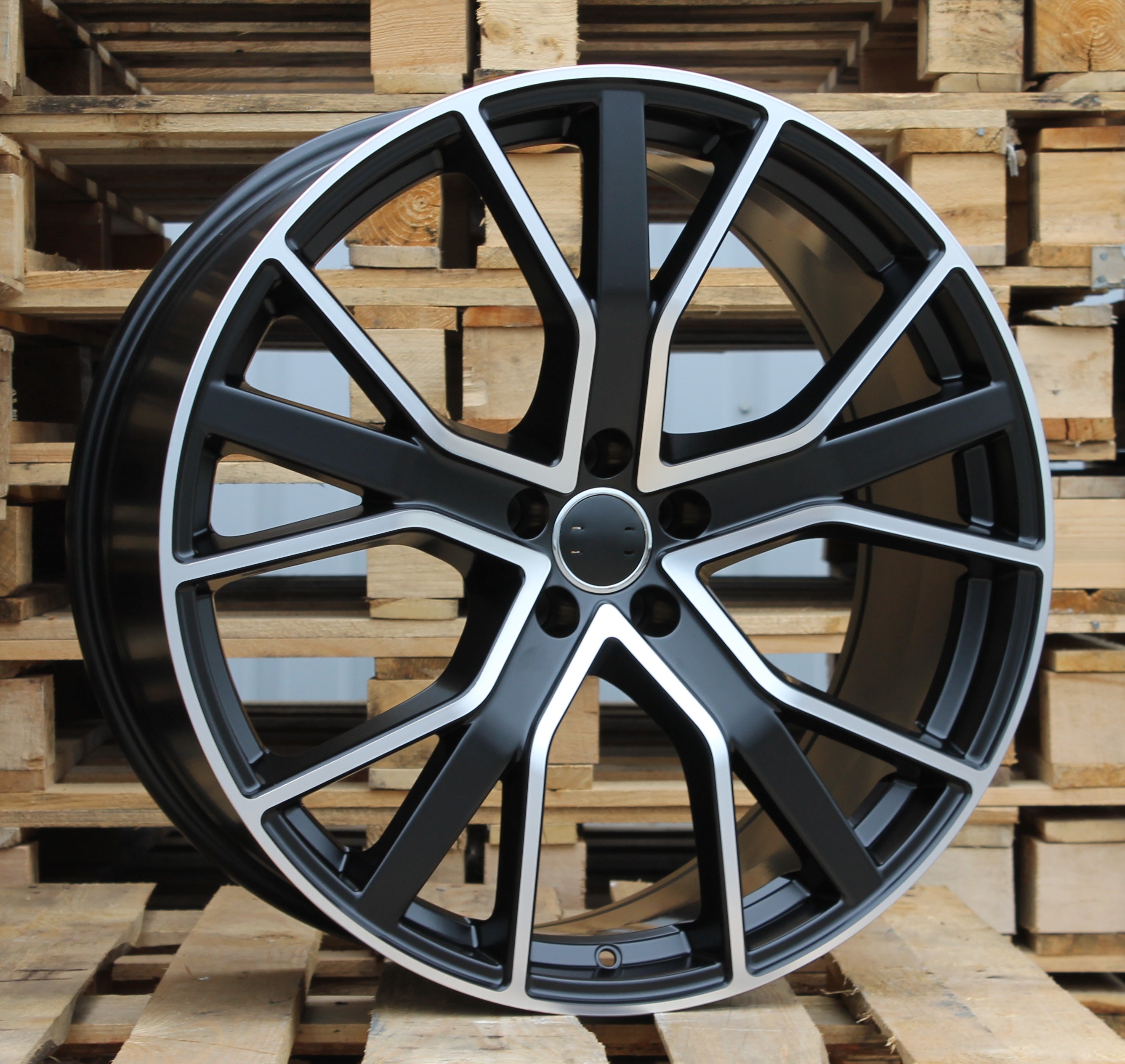 Alu kola Racing Line B5131 8.5x19 5x112 ET40 černá, Audi WheelsUp