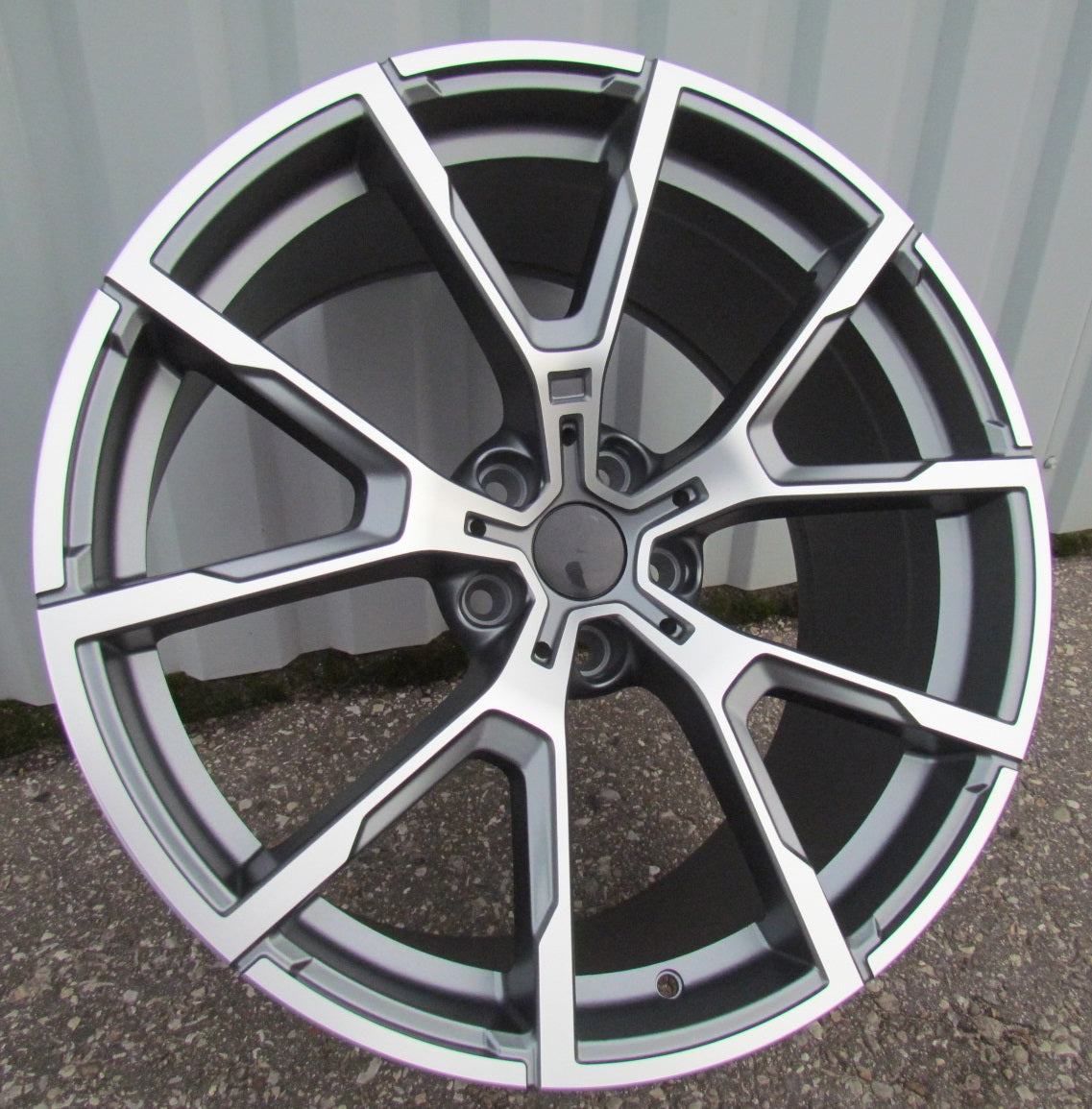 Alu kola Racing Line B5601 8x19 5x120 ET33 šedá, BMW WheelsUp