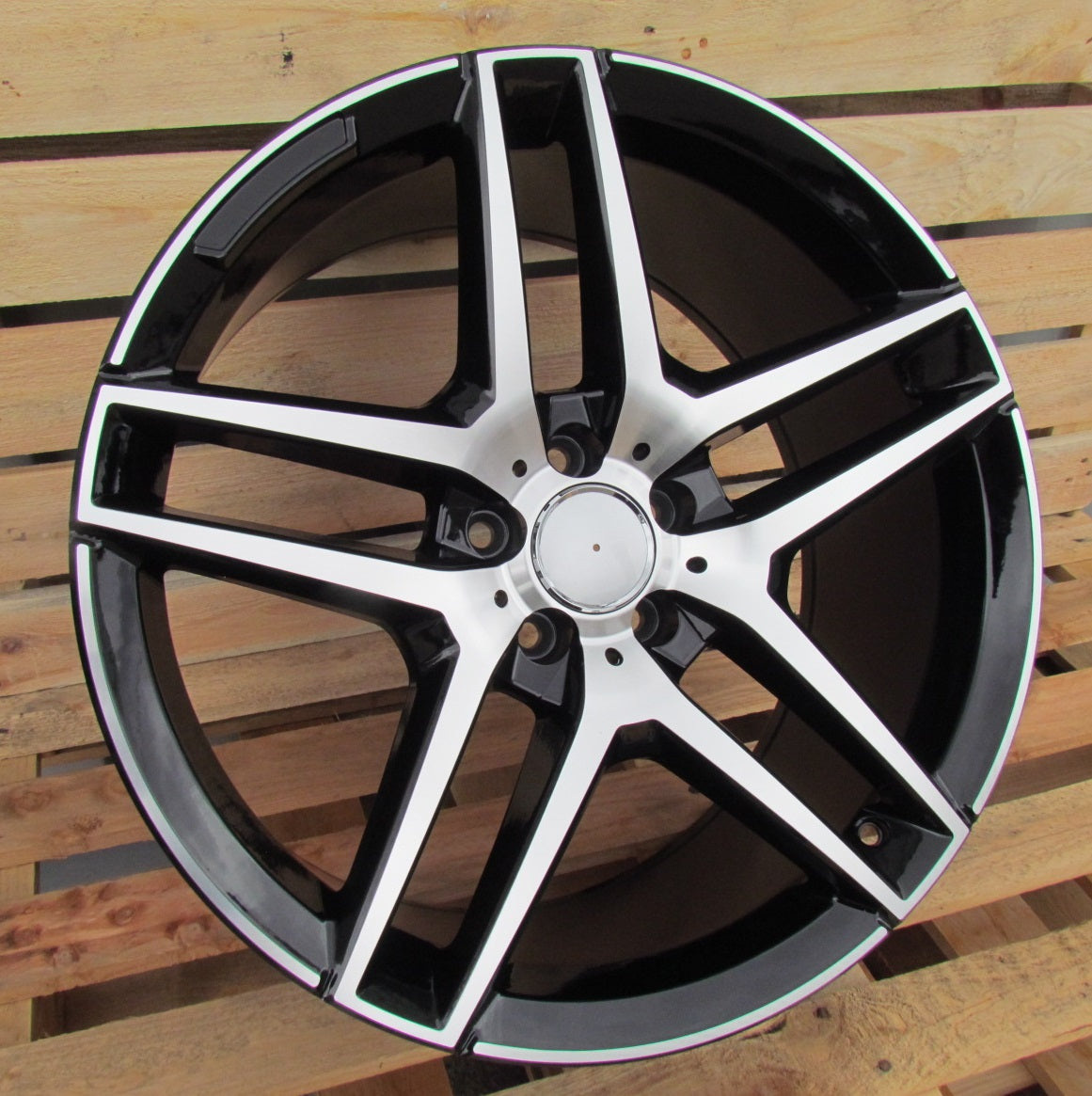 Alu kola Racing Line BK967 8.5x20 5x112 ET43 černá, Mercedes WheelsUp