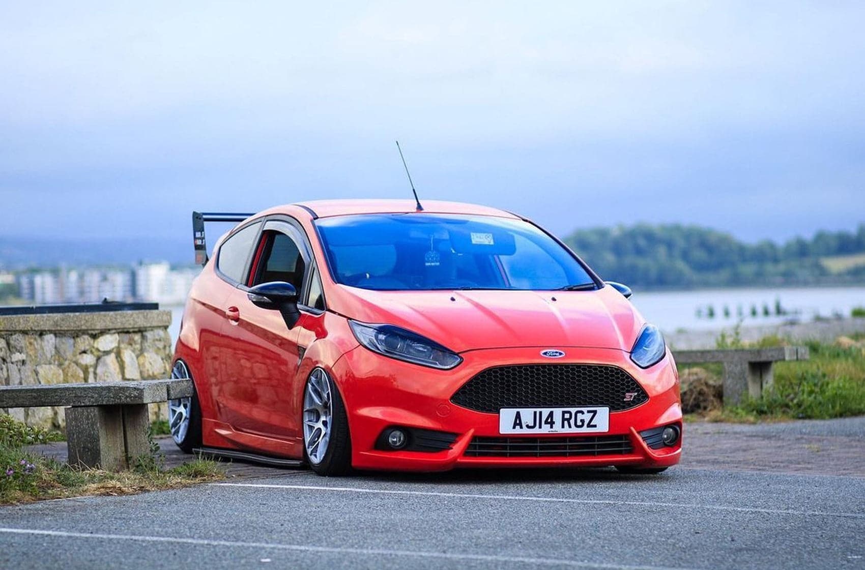 Alu kola Japan Racing JR18 18x9,5 ET35 5x100/120 Silver Machined WheelsUp