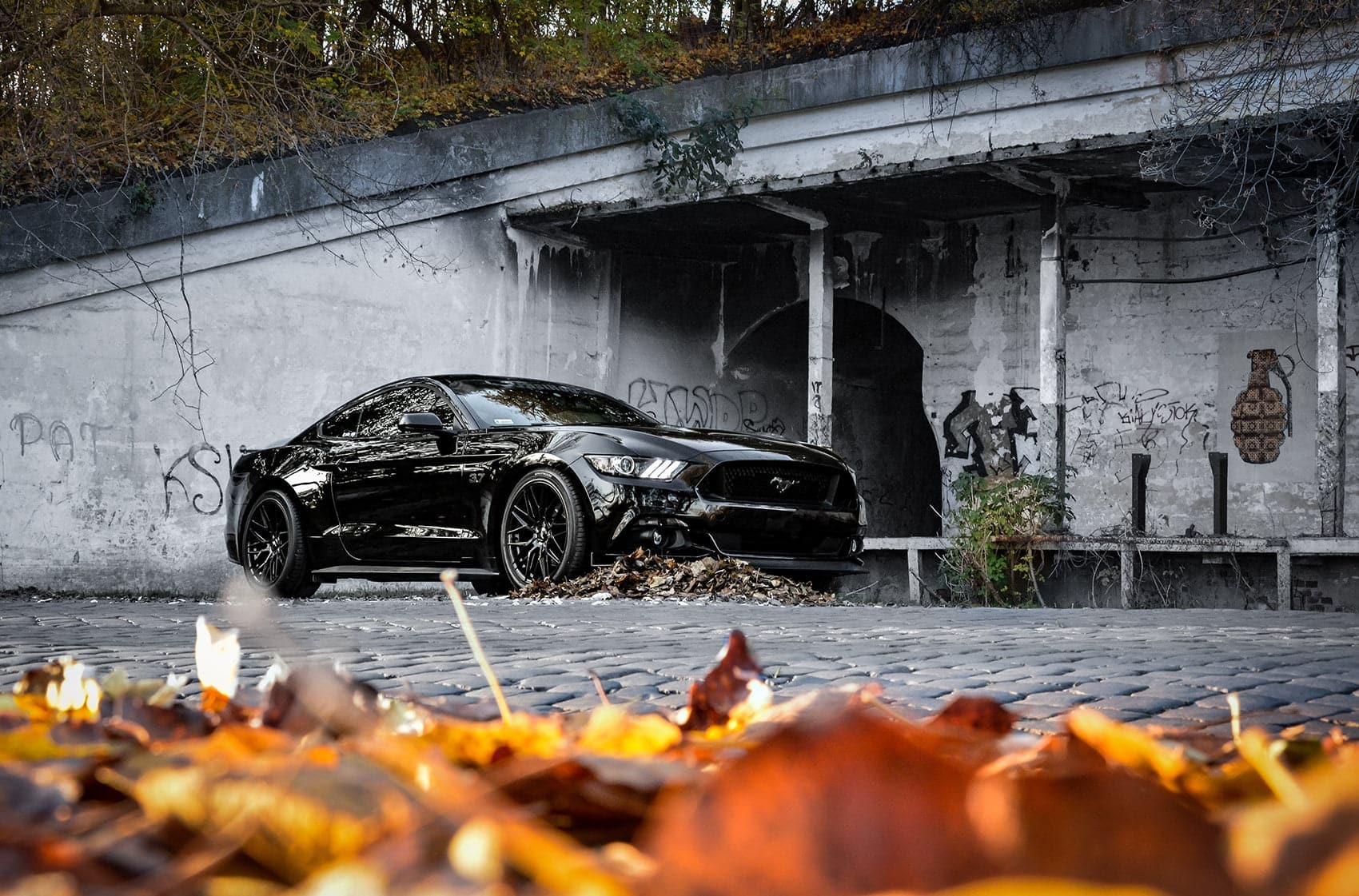 Alu kola Japan Racing JR28 20x8,5 ET40 5x114,3 Glossy Black WheelsUp