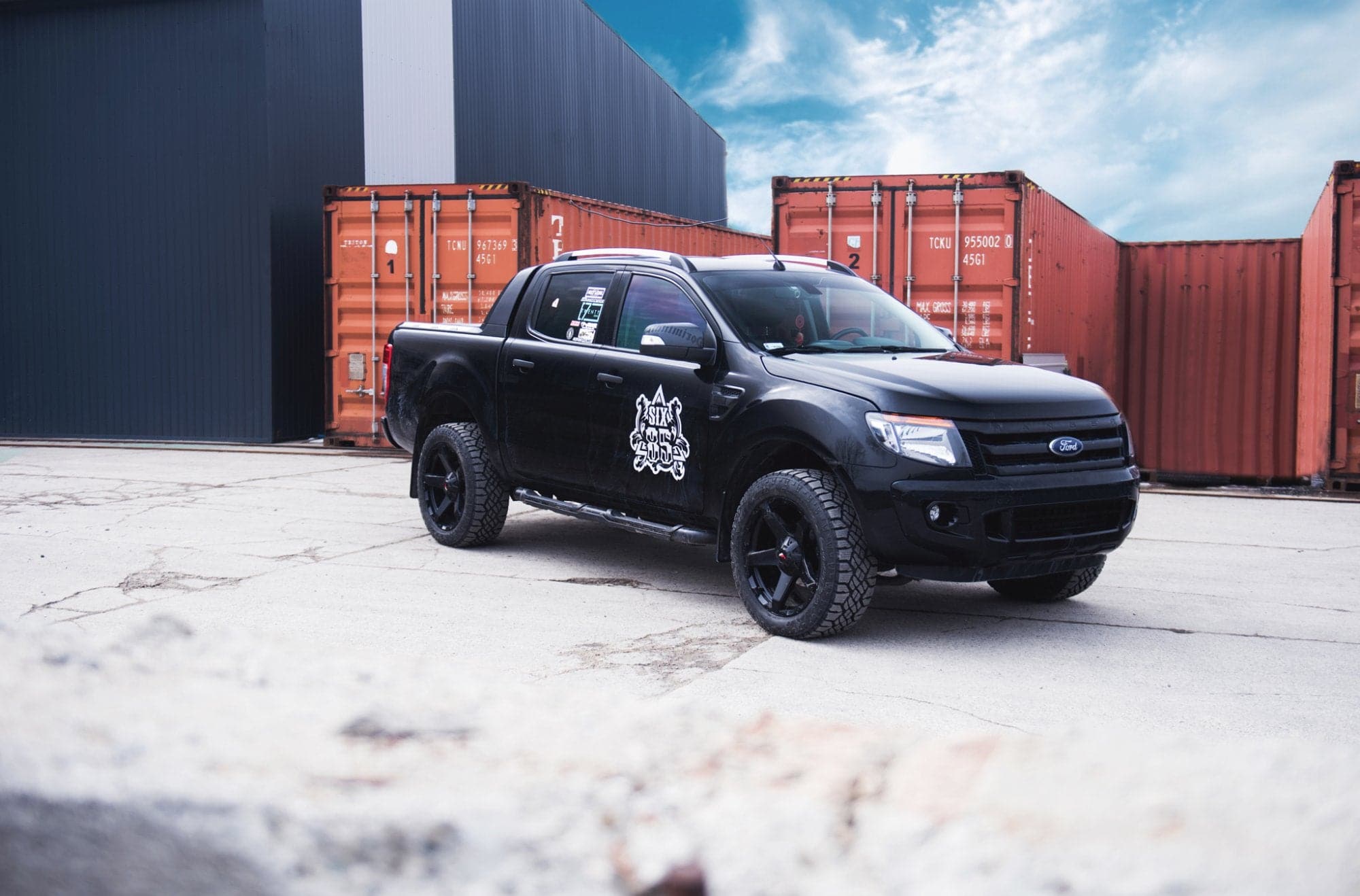 Alu kola Japan Racing JRX5 18x9 ET20 6x139.7 Titanium Black WheelsUp