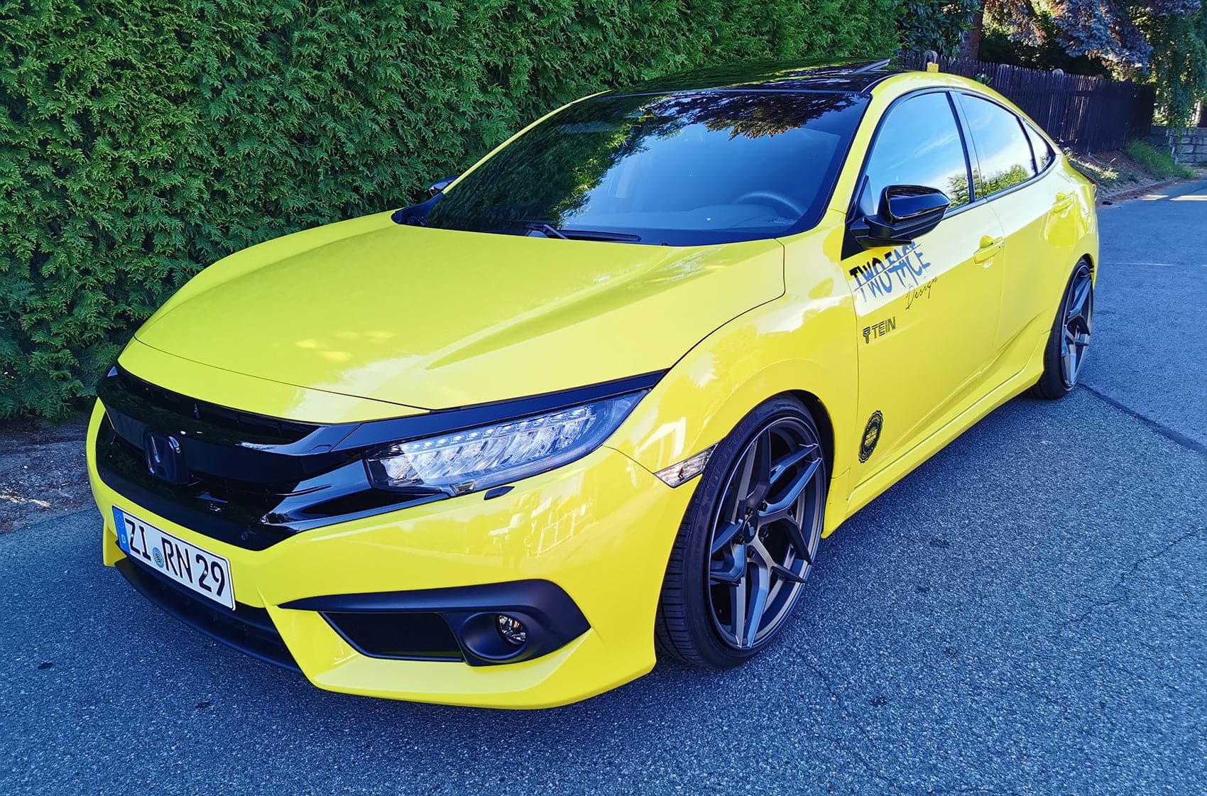 Alu kola Japan Racing JR35 19x8,5 ET45 5x112 Hyper Black WheelsUp