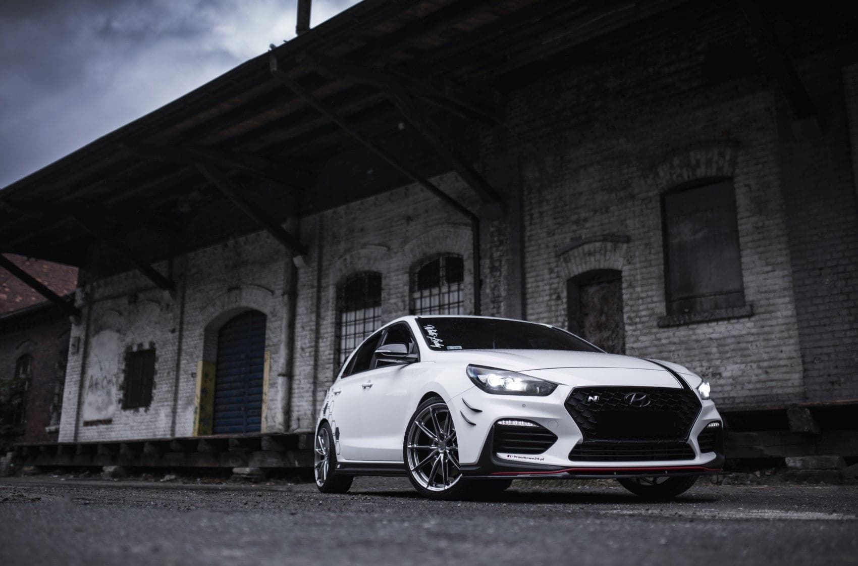 Alu kola Japan Racing JR37 20x10,5 ET20-40 5H BLANK Hyper Black WheelsUp