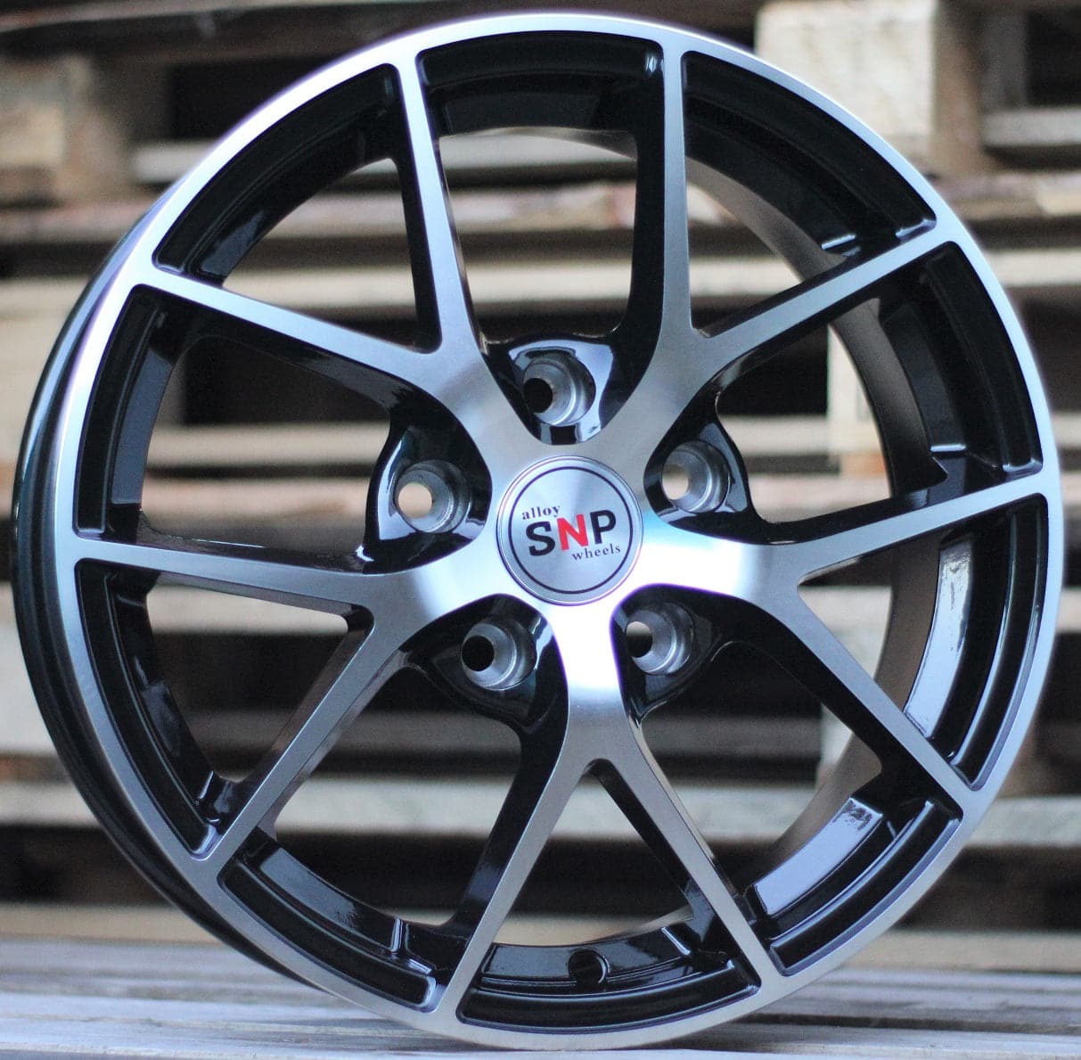 Alu kola Racing Line SH634 6x15 5x114.3 ET39 černá, BMW WheelsUp