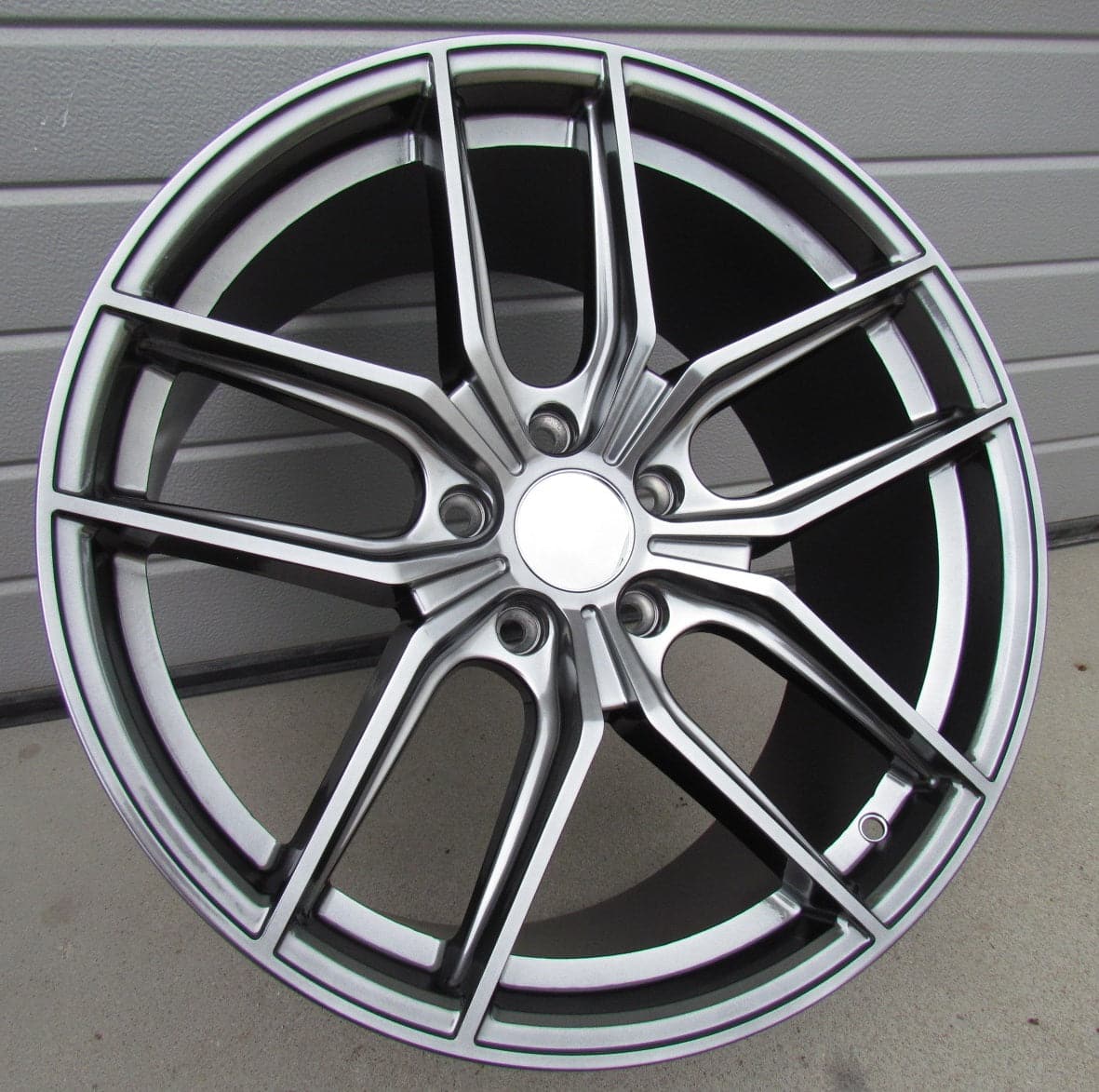 Alu kola Racing Line XFE71 9.5x19 5x120 ET38 černá, BMW WheelsUp