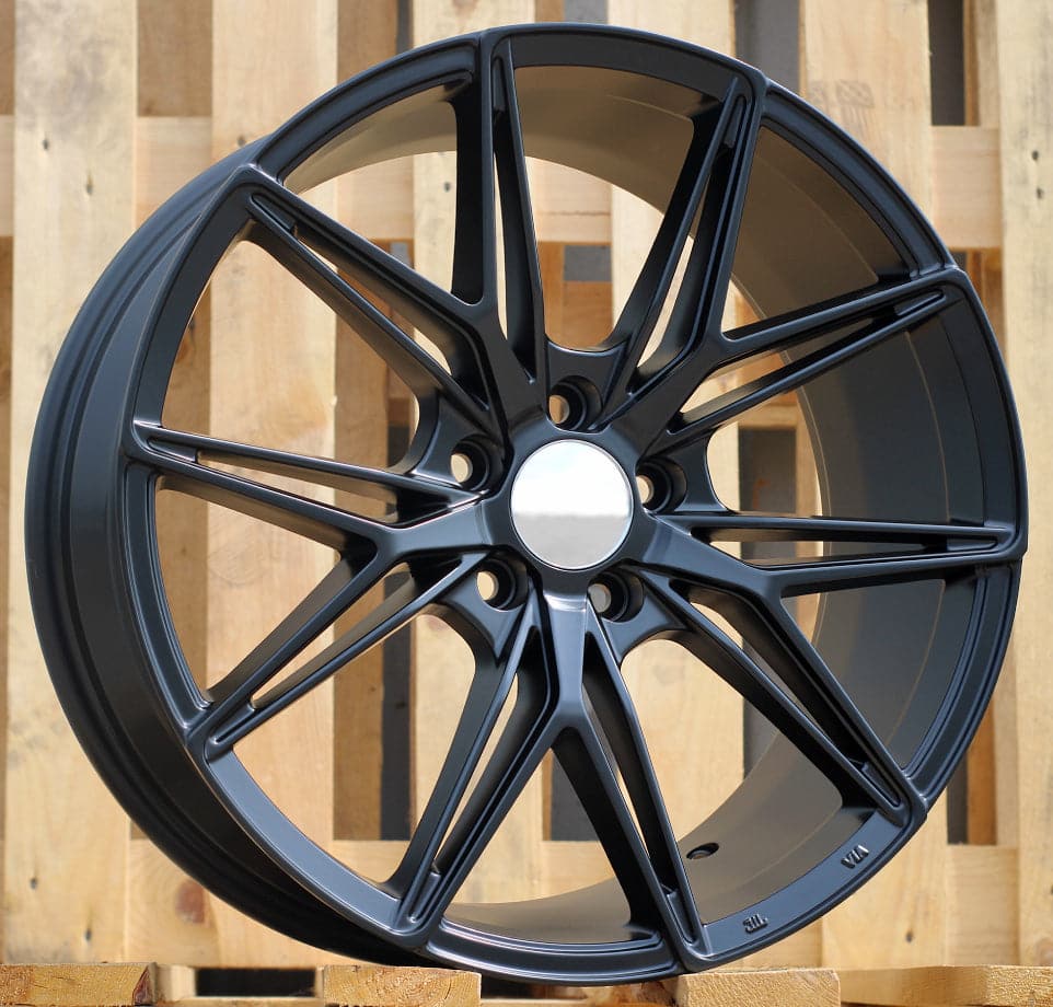 Alu kola Racing Line Y0036 8x18 5x108 ET40 černá, BMW WheelsUp