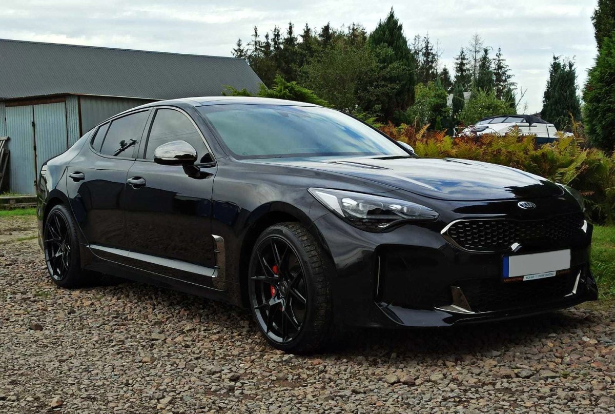 Alu kola Alu kola Forzza Oregon 9x20 5x114,3 ET35 73,1 Black Magic WheelsUp