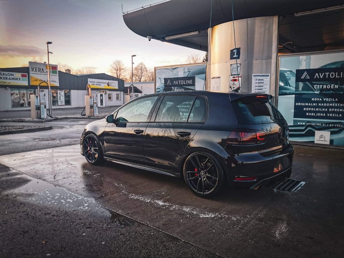 Alu kola Alu kola Forzza Sigma 9,5x21 5x112 ET30 66,45 Black Magic WheelsUp