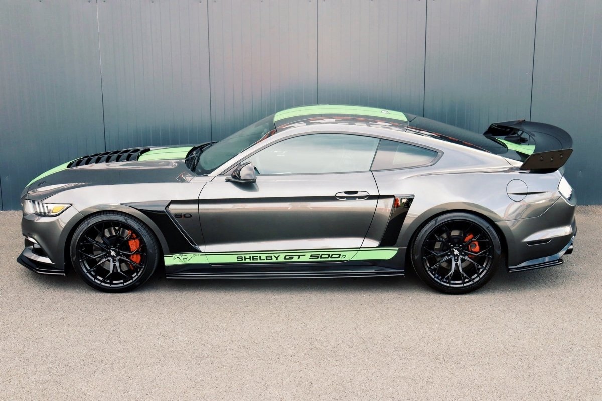 Alu kola Alu kola Forzza Titan 8x18 5x114,3 ET40 73,1 Satin Black WheelsUp