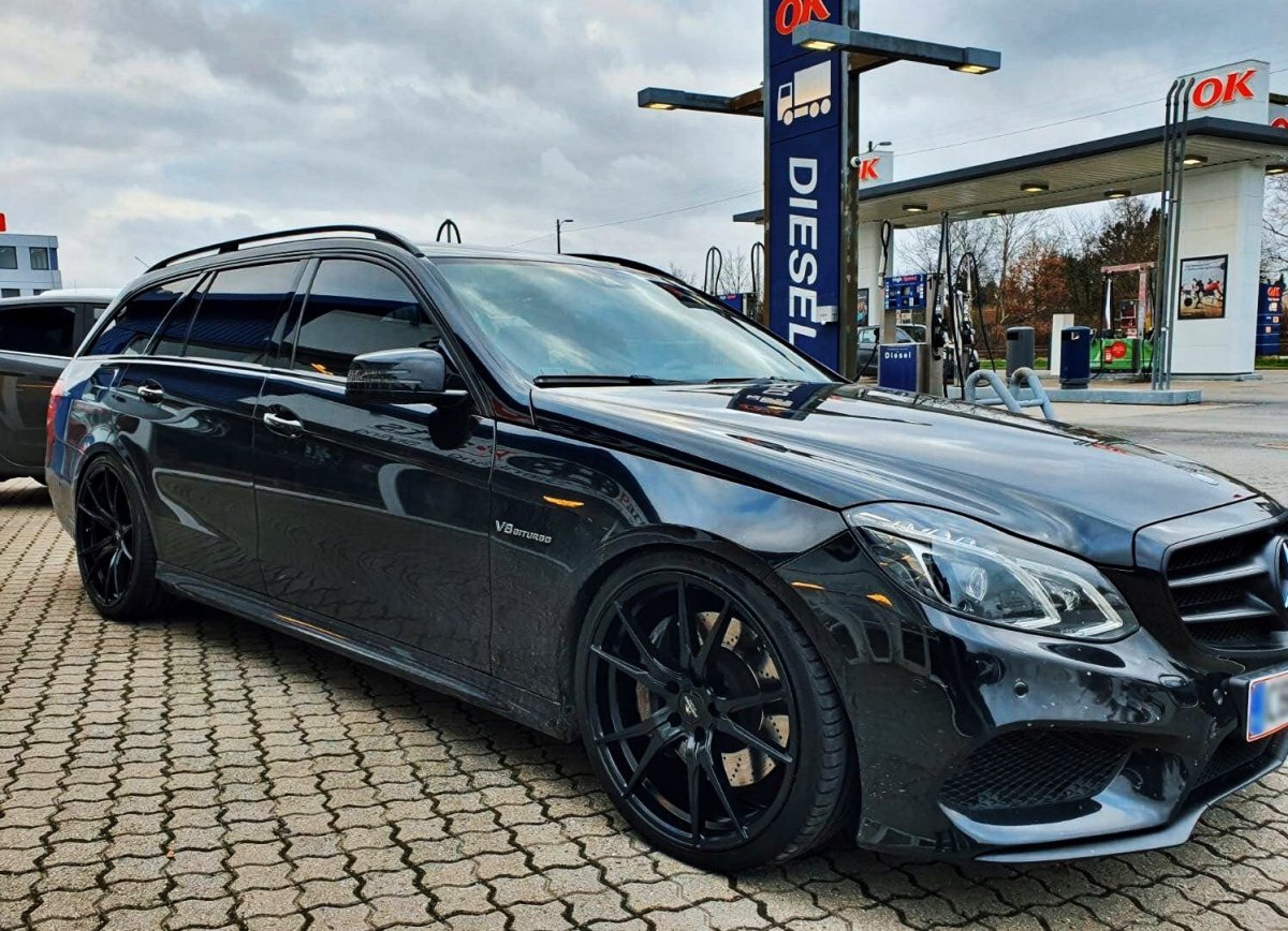 Alu kola Alu kola Forzza Ultra 8x18 5x100 ET35 73,1 Satin Black WheelsUp