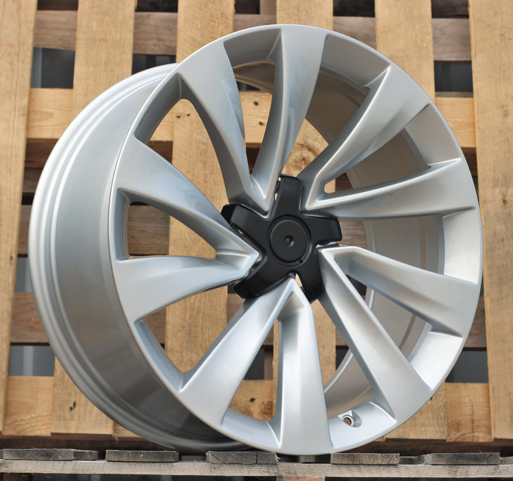 Alu kola pro Tesla H3410F 9.5x20 5x114.3 ET45 64.1 Silver Shining