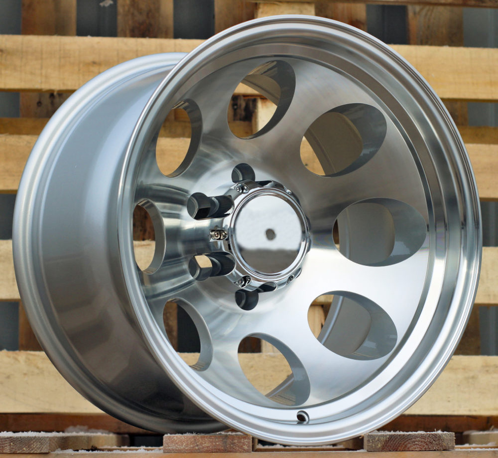 Alu kola pro Offroad BY997 10x16 6x139.7 ET-44 Polished Silver