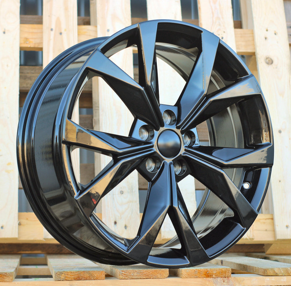 Alu kola Racing Line I5627 7.5x18 5x114.3 ET45 67.1 Black
