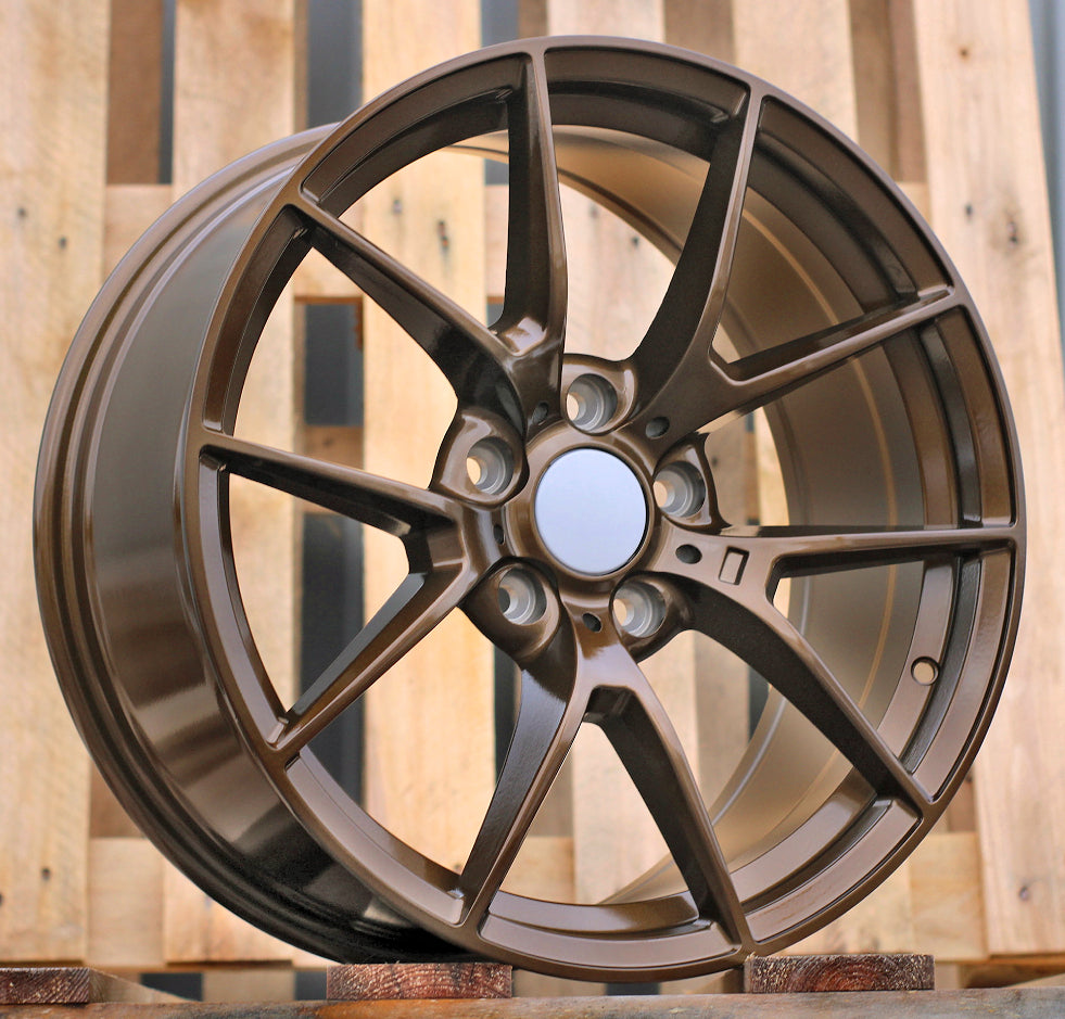 Alu kola pro BMW HE761 8.5x19 5x120 ET35 72.6 Bronze