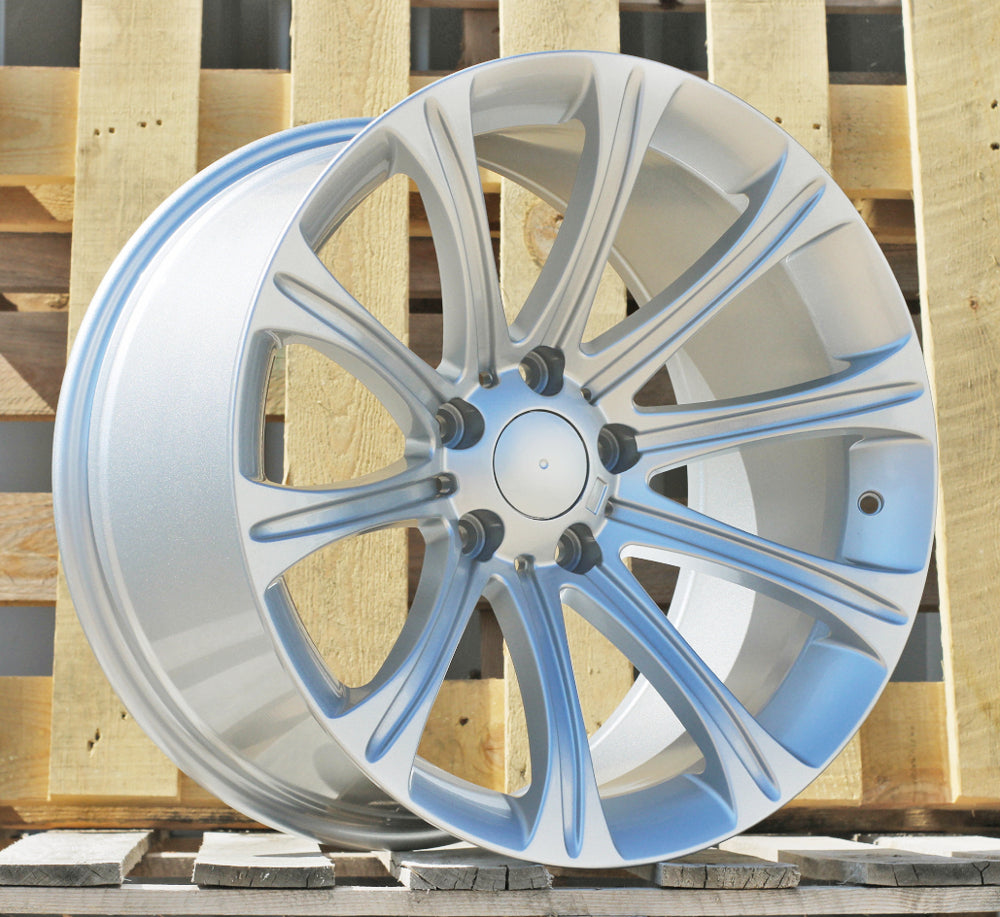 Alu kola pro BMW FBX548 9x18 5x120 ET20 74.1 Silver Shining
