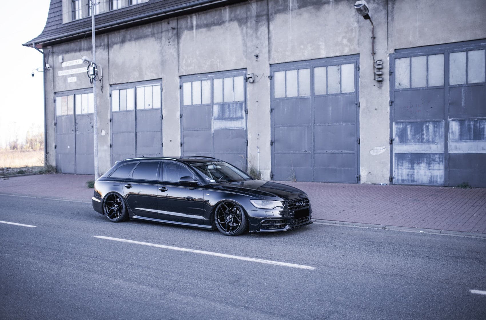 Alu kola Japan Racing JR34 18x9 ET42 5x112 Glossy Black WheelsUp
