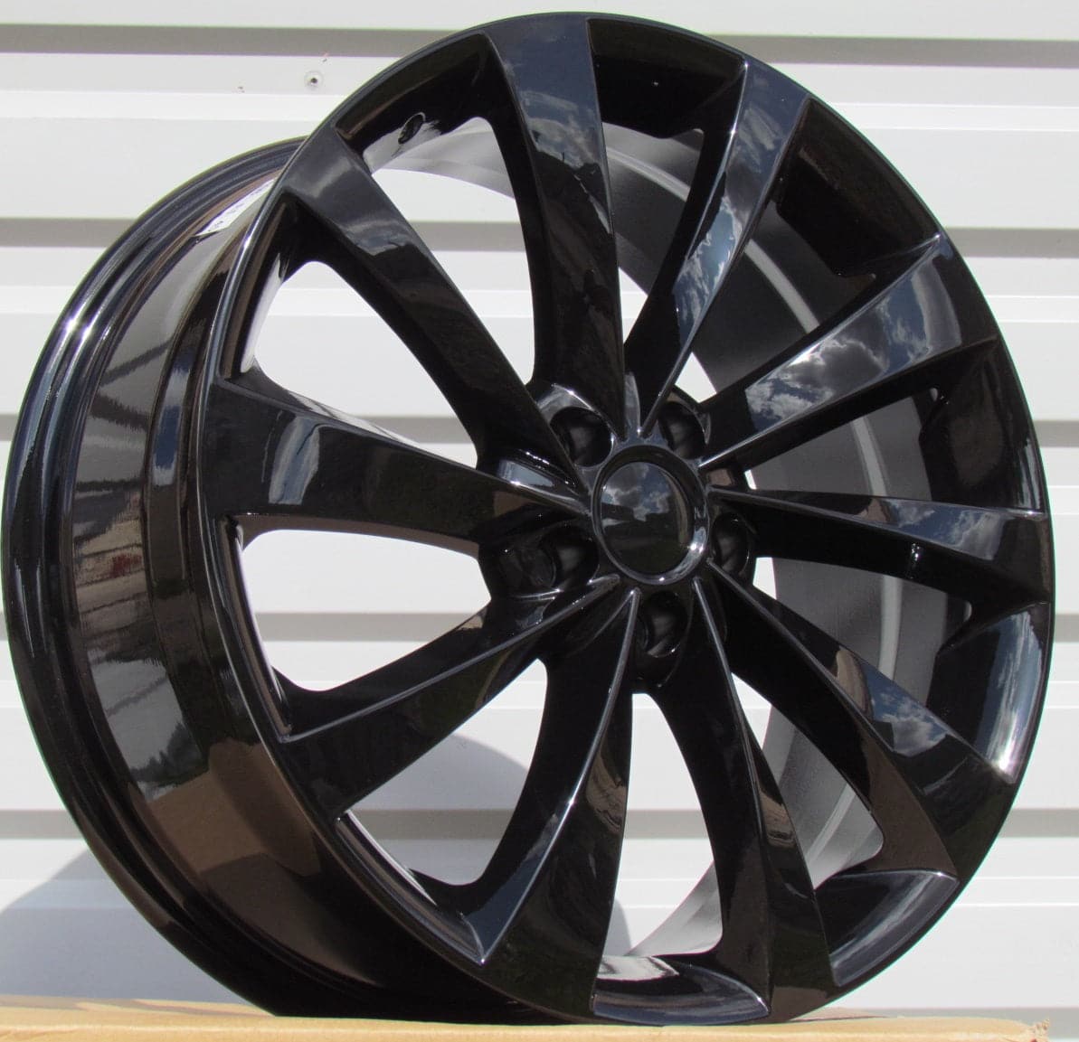 Alu kola pro Tesla B1396 8.5x19 5x114.3 ET40 64.1 Black | Wheelsup.cz
