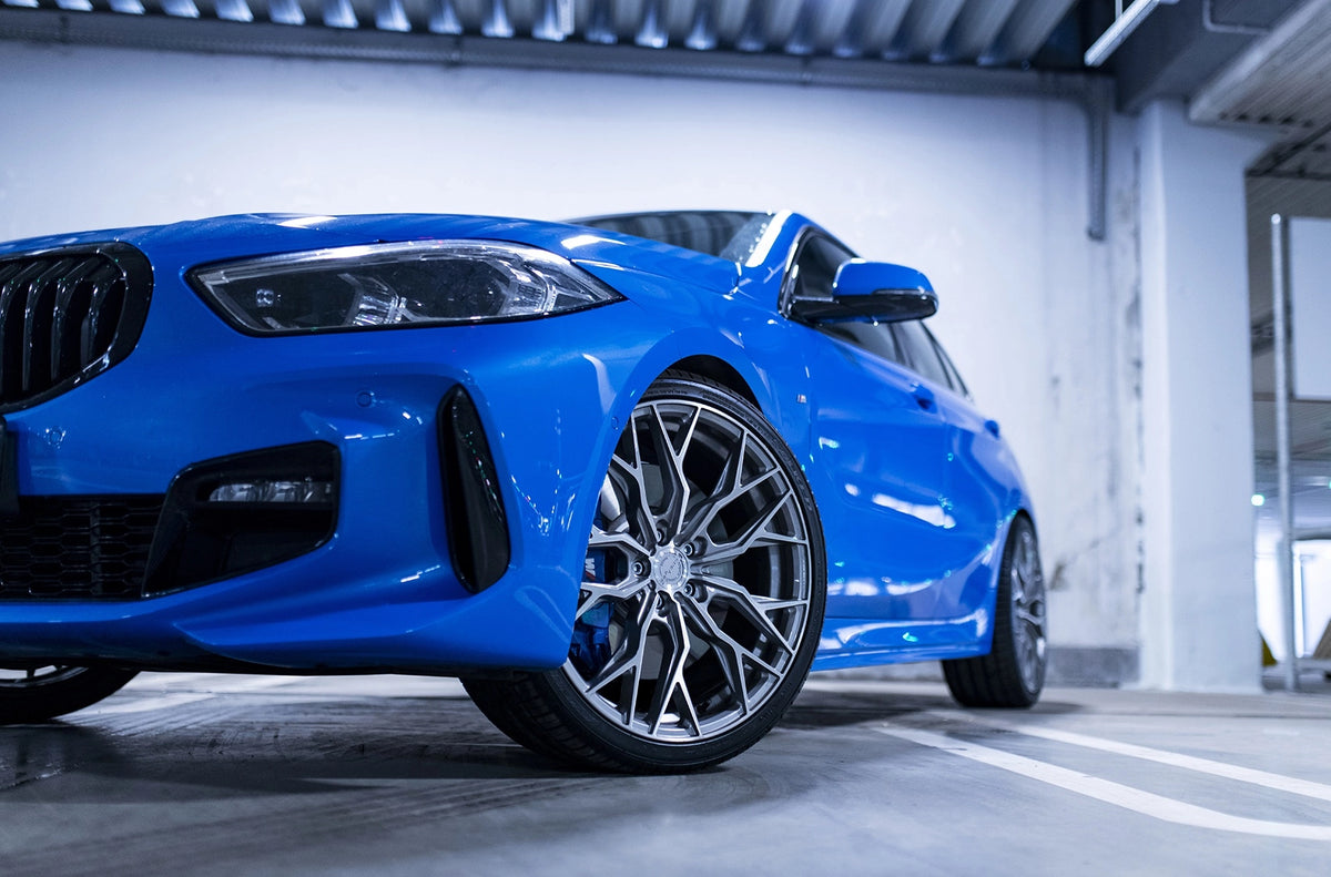 BMW 1 Series / M1