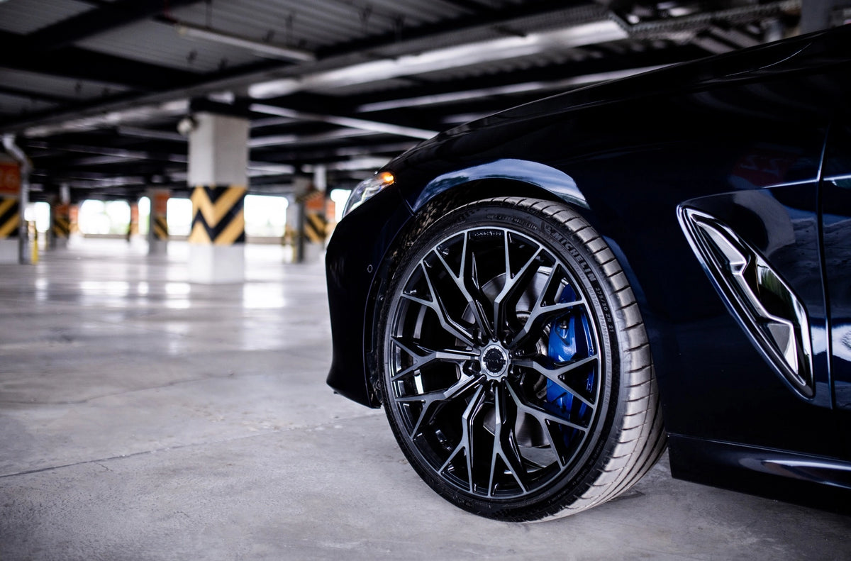 BMW 8 Series / M8
