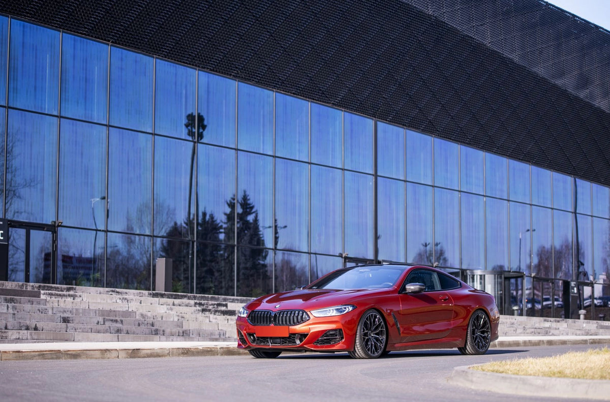 BMW 8 Series / M8