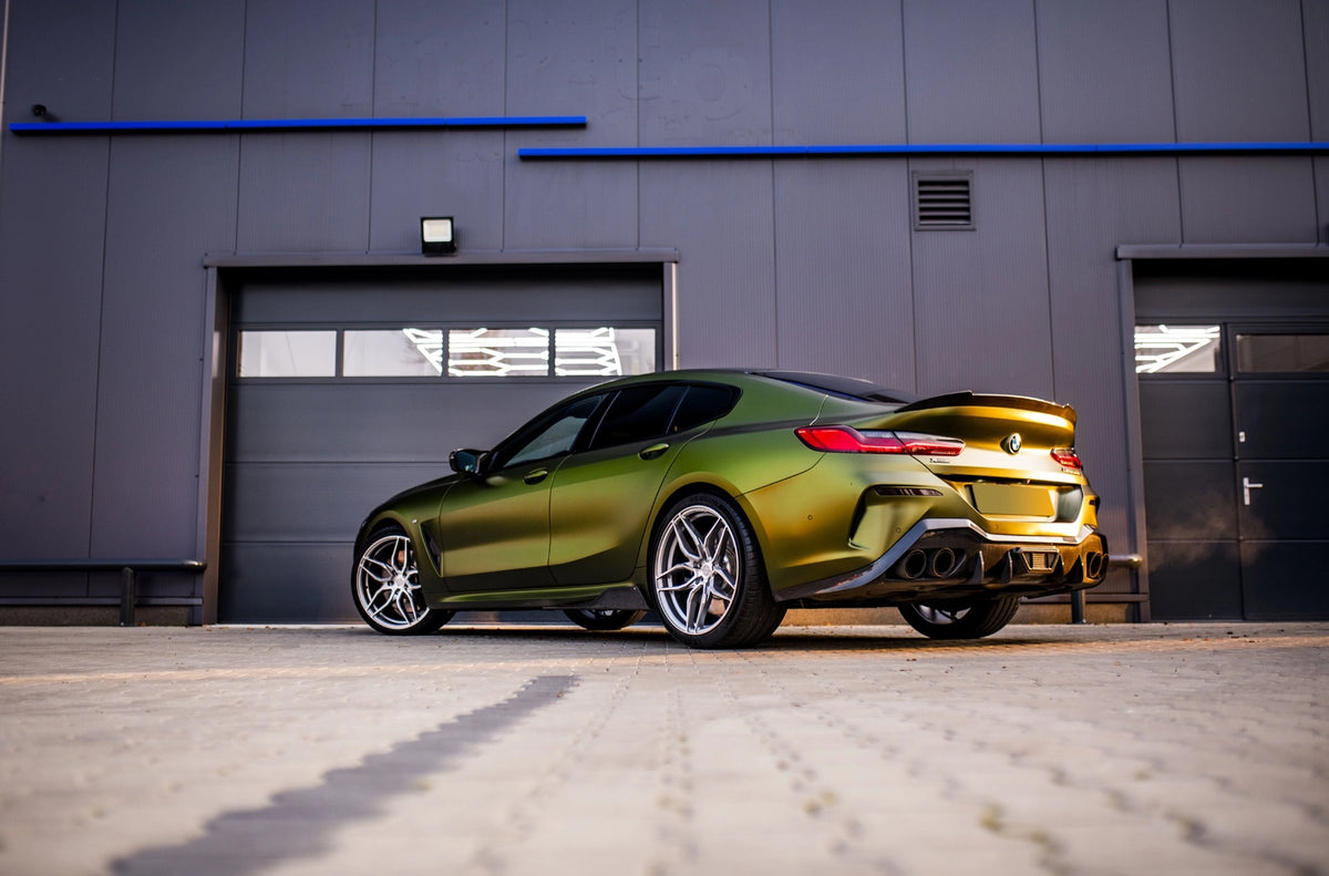 BMW 8 Series / M8