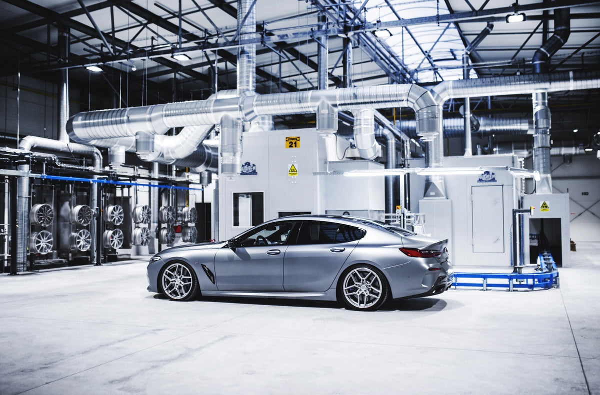 BMW 8 Series / M8
