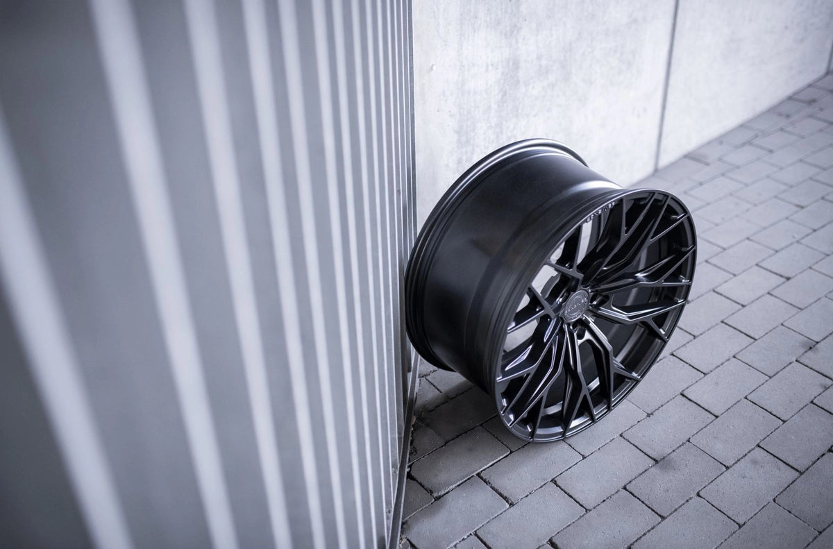 Alu kola Concaver CVR1 Carbon Graphite 83 1445