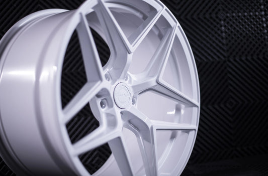 Alu kola Concaver CVR2 Gloss White 953 14941 5