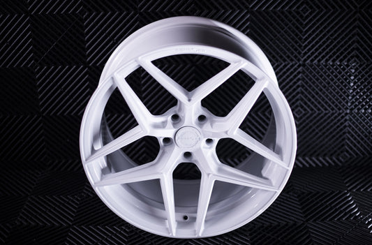 Alu kola Concaver CVR2 Gloss White 953 8785 4