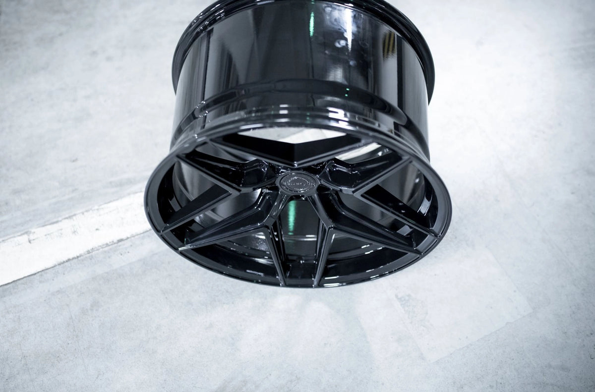 Alu kola Concaver CVR2 Platinum Black 109 6705
