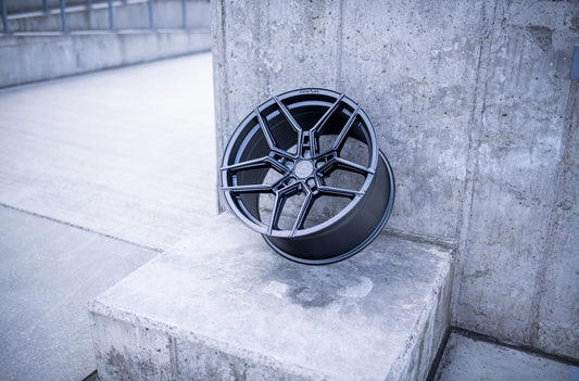 Alu kola Concaver CVR5 Carbon Graphite 687 3107 36
