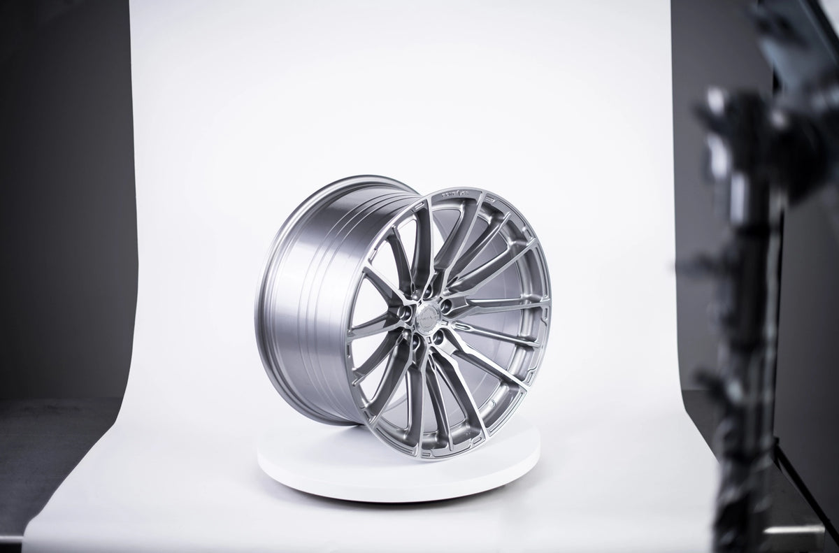Alu kola Concaver CVR7 Brushed Titanium 1190 5575