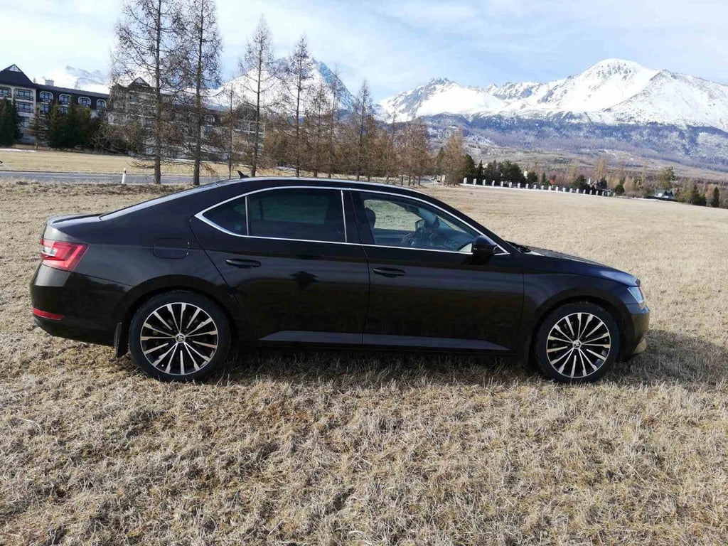 Alu kola pro Škoda F1526 8x18 5x112 ET44 57.1 Black Polished | Wheelsup.cz