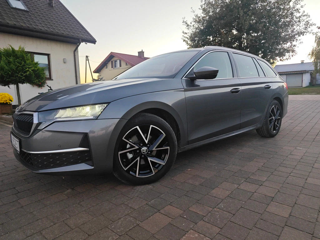 Alu kola pro Škoda FE181 8x18 5x112 ET41 57.1 Black Polished | Wheelsup.cz
