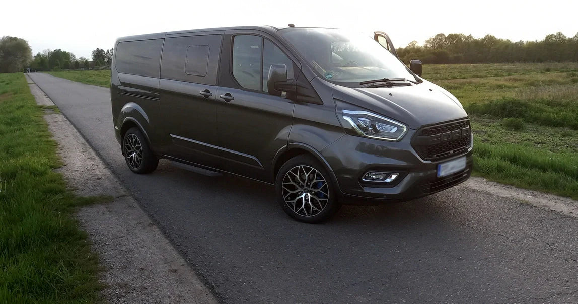 Alu kola replika Vossen I0319 8x18 5x160 ET50 65.1 Black Polished | Wheelsup.cz