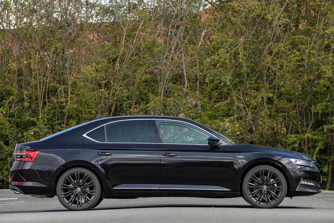 Alu kola pro Škoda I0361 8x19 5x112 ET44 57.1 Black | Wheelsup.cz