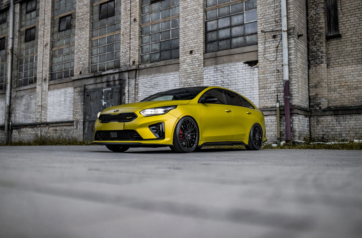 Kia Proceed Concaver CVR7 Platinum Black 1220 13233.webp