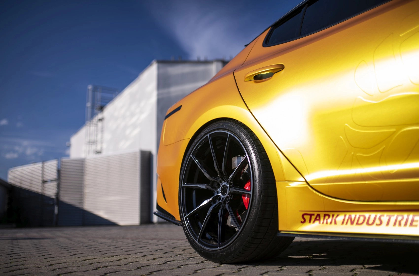 Kia Stinger Concaver CVR4 Double Tinted Black 399 12460.webp