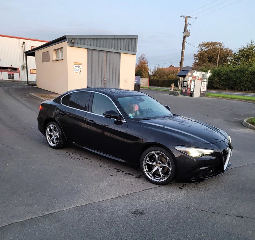 Alu kola pro Alfa Romeo L1664 8x18 5x110 ET33 65.1 Hyper Black | Wheelsup.cz