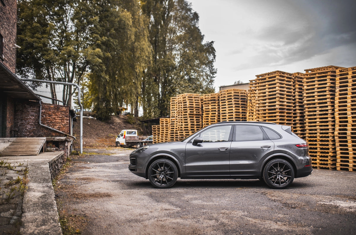 Porsche Cayenne Concaver CVR4 Double Tinted Black 938 11864.webp
