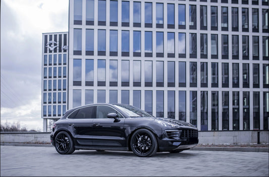 Porsche Macan Concaver CVR3 Platinum Black 486 1531.webp 11