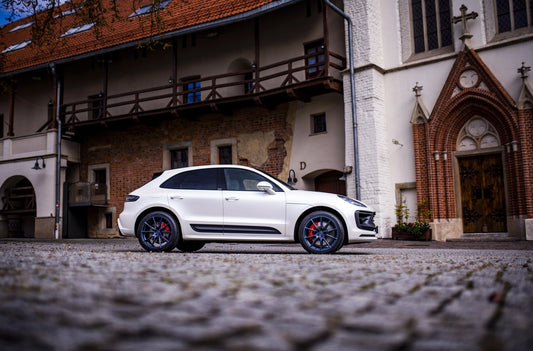 Porsche Macan Concaver CVR4 Gloss Blue Purple Chameleon 965 1240.webp 5