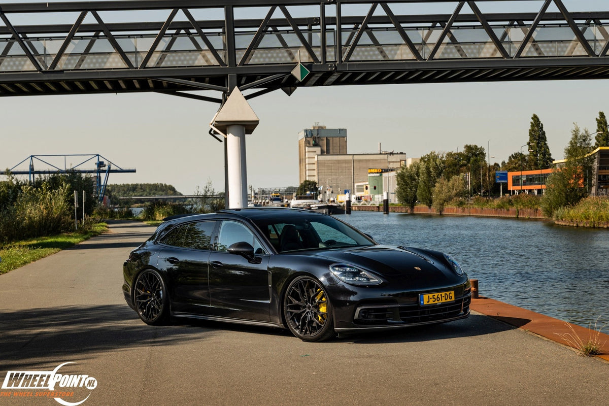 Porsche Panamera Concaver CVR1 Double Tinted Black 387 221.webp