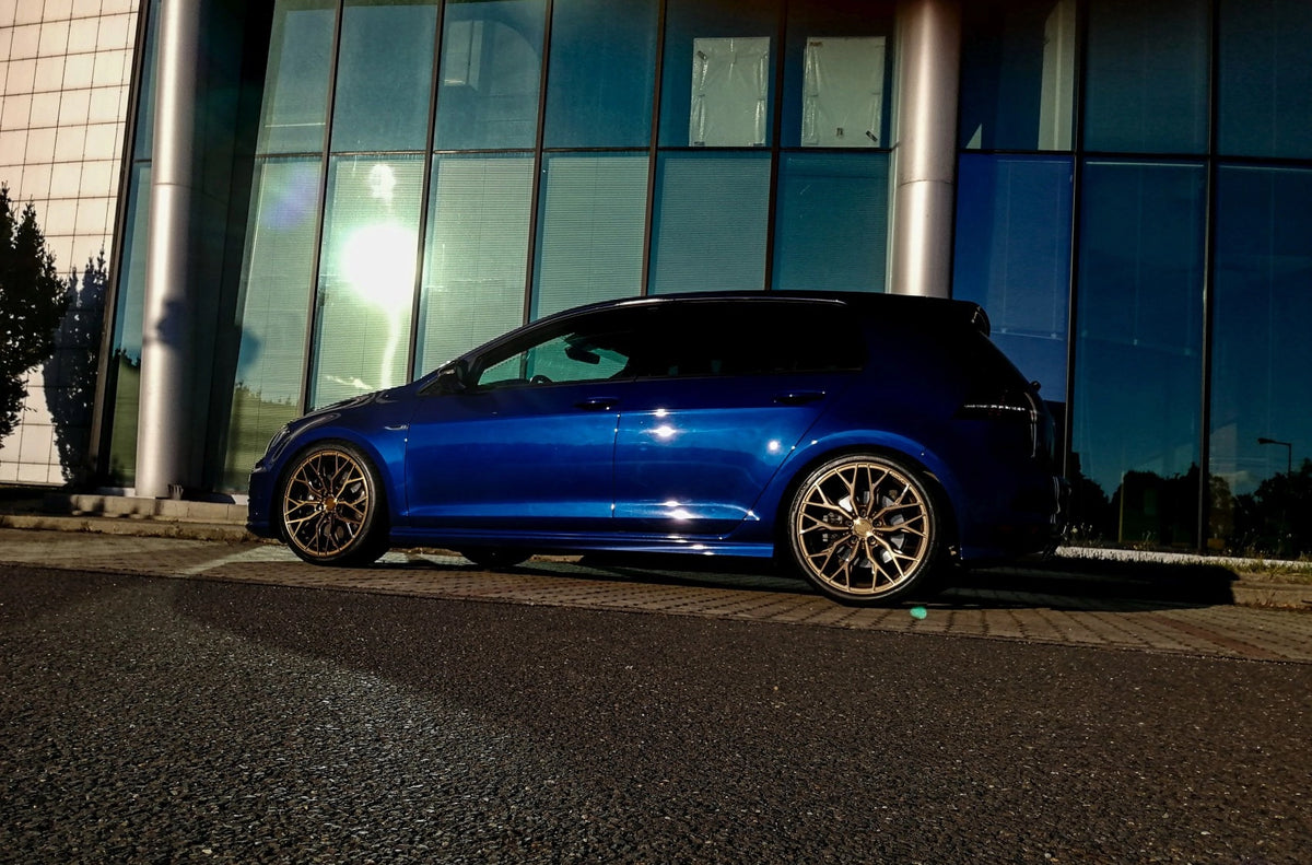 Volkswagen Golf / R / GTI