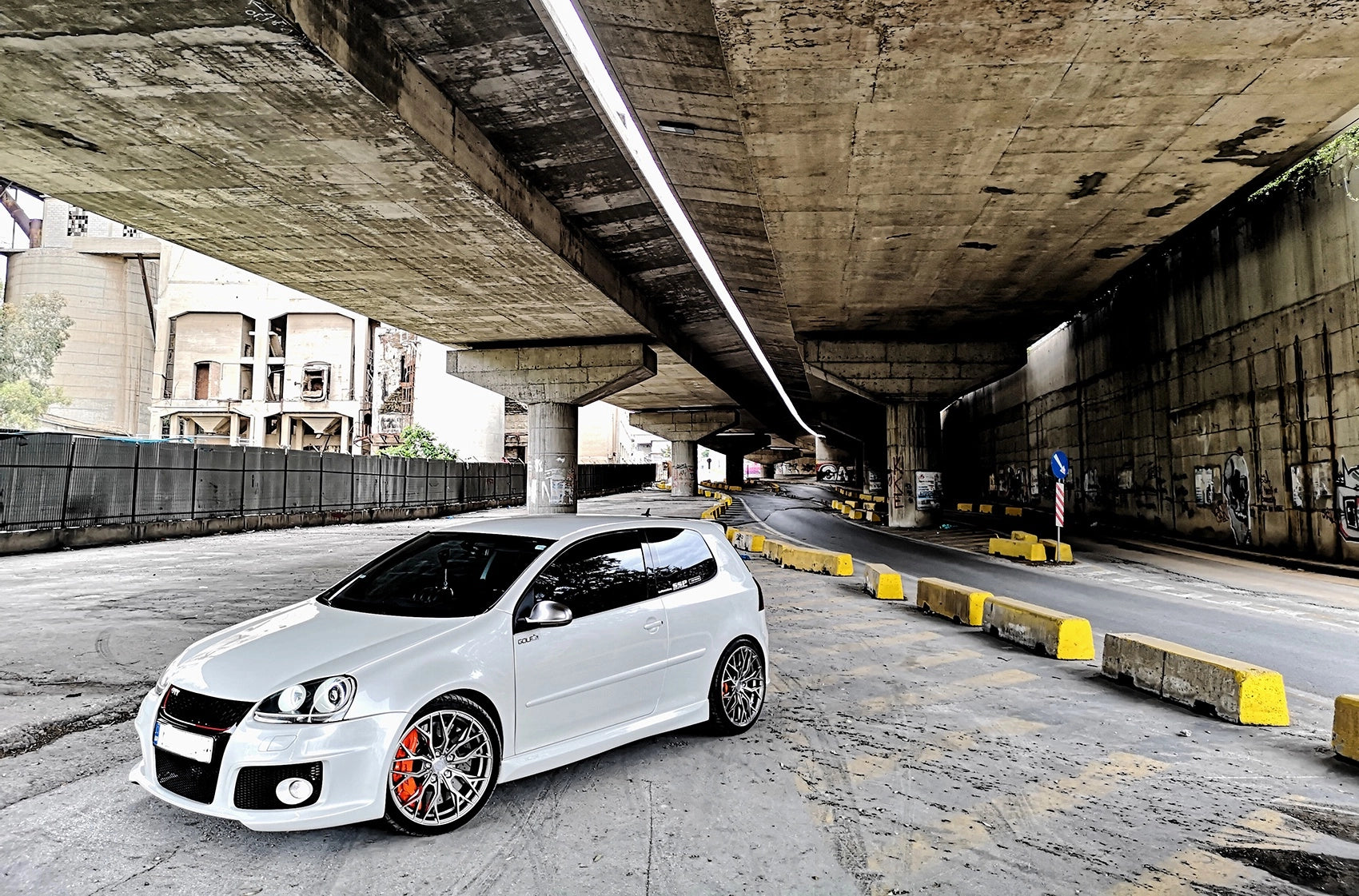 Volkswagen Golf R GTI Concaver CVR1 Brushed Titanium 345 12392.webp